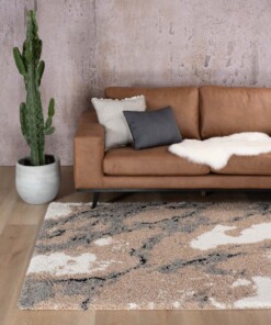 Alfombra de pelo largo Marble Artisan - Beige - sfeer